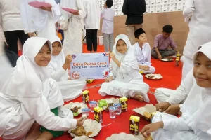 Foto Program Buka Puasa Yatim Mandiri